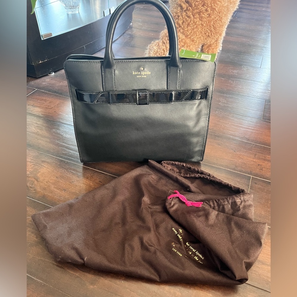 Kate Spade ♠️ Rosa Mount Ivy in Black!